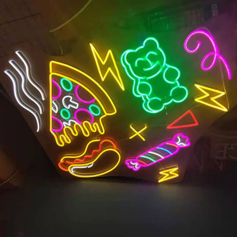 Pizza hot dog neonski natpisi zid 2