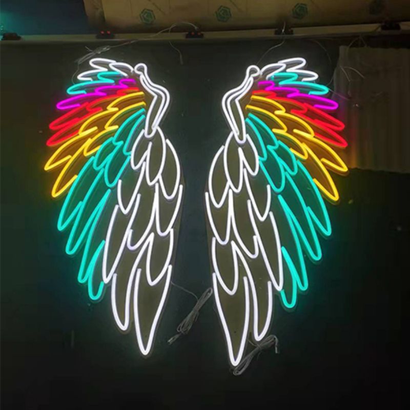 Křídla Neonový nápis Andělské pírko 4